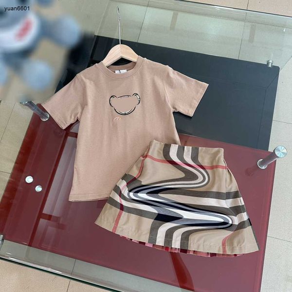 luxury designer baby clothes kids tracksuits girl dress size 100-160 cm 2pcs animal head print and cross stripe design short skirt june21, White
luxury designer baby clothes kids tracksuits girl dress size 100-160 cm 2pcs animal head print and cross stripe design short skirt june21, White