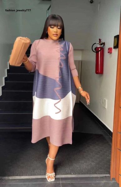 women's knits tees 2023 new miyake dress with pleated round neck long sleeve printed dress for women, White
women's knits tees 2023 new miyake dress with pleated round neck long sleeve printed dress for women, White