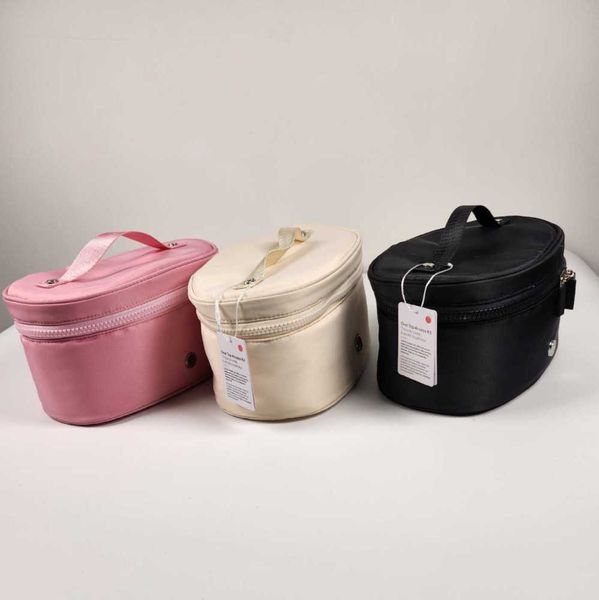 oval access kit water-repellent fabric lulu cosmetic bag fitness training multifunctional storage metal on the designer niche high sense
oval access kit water-repellent fabric lulu cosmetic bag fitness training multifunctional storage metal on the designer niche high sense
