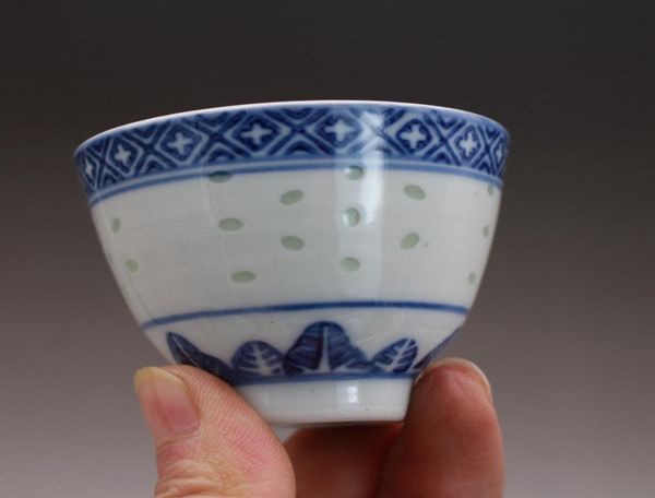 jingdezhen bright porcelain factory blue and white ricepattern decorated porcelain small teacup wine cup antique antique old cera1449955, Silver
jingdezhen bright porcelain factory blue and white ricepattern decorated porcelain small teacup wine cup antique antique old cera1449955, Silver