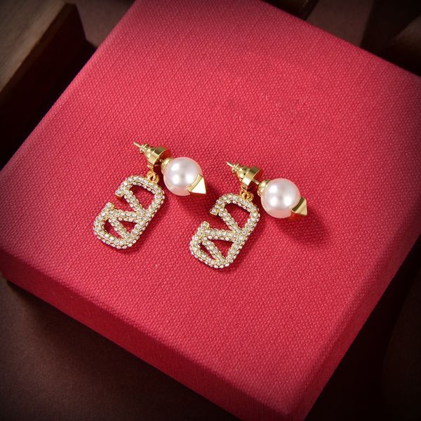 gold stud earring letter v logo brand woman hoop earing designer luxury valentinolies jewelry pearl earrings 3356, Golden;silver
gold stud earring letter v logo brand woman hoop earing designer luxury valentinolies jewelry pearl earrings 3356, Golden;silver