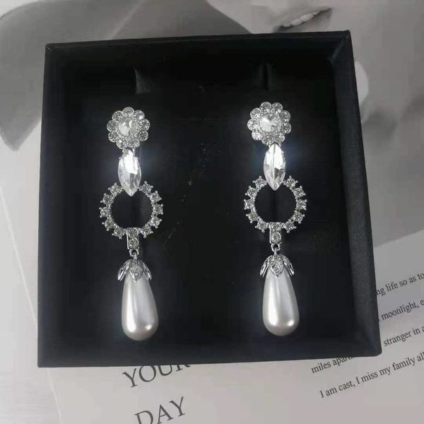 

Brand Designer MIUMIU Fashion Earrings New Imitation Crystal Sunflower Circle Water Drops Advanced Pearl Long Earrings Valentine's Day gifts Accessories Jewelry