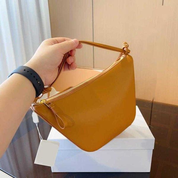 chic le hobo designer bag shoulder bags for women trend leather lingge camera bag female messenger bag fashion totes chain ladies purses 230
chic le hobo designer bag shoulder bags for women trend leather lingge camera bag female messenger bag fashion totes chain ladies purses 230