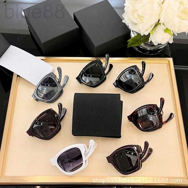 sunglasses designer new small fragrant style folding for women 6055 grade anti uv black polarized fashion i827, White;black
sunglasses designer new small fragrant style folding for women 6055 grade anti uv black polarized fashion i827, White;black