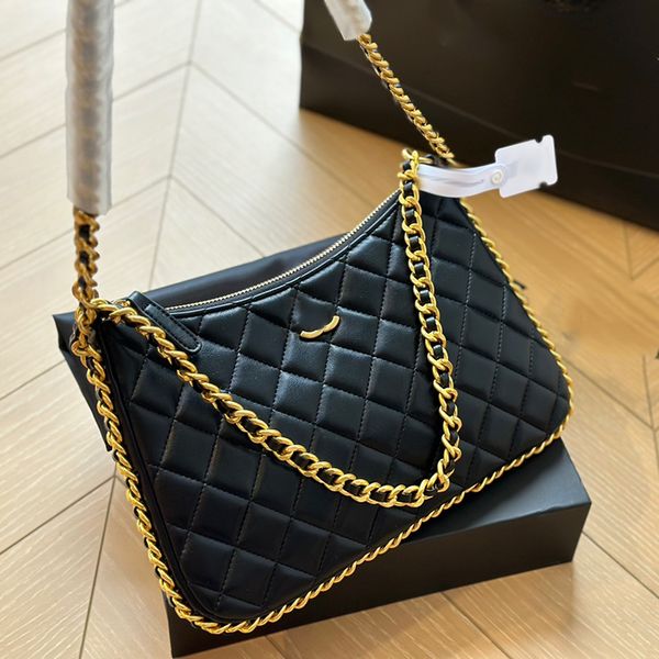 23b fashion womens chain shoulder bag leather gold hardware metal c buckle luxury handbag matelasse chain diagonal shoulder bag large capaci
23b fashion womens chain shoulder bag leather gold hardware metal c buckle luxury handbag matelasse chain diagonal shoulder bag large capaci
