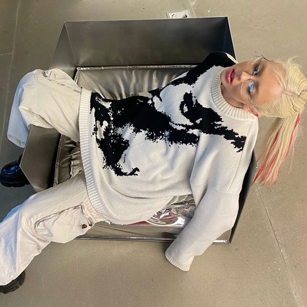 women's sweaters abstract art y2k harajuku face graphics aesthetics crew neck pullover knit warm loose oversized sweater women autumn w, White;black
women's sweaters abstract art y2k harajuku face graphics aesthetics crew neck pullover knit warm loose oversized sweater women autumn w, White;black