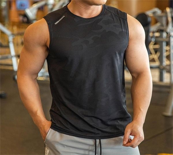 bodybuilding tank men gym vest man running breathable sports vest fitness man sleeveless workout 2205149961268, White;black
bodybuilding tank men gym vest man running breathable sports vest fitness man sleeveless workout 2205149961268, White;black
