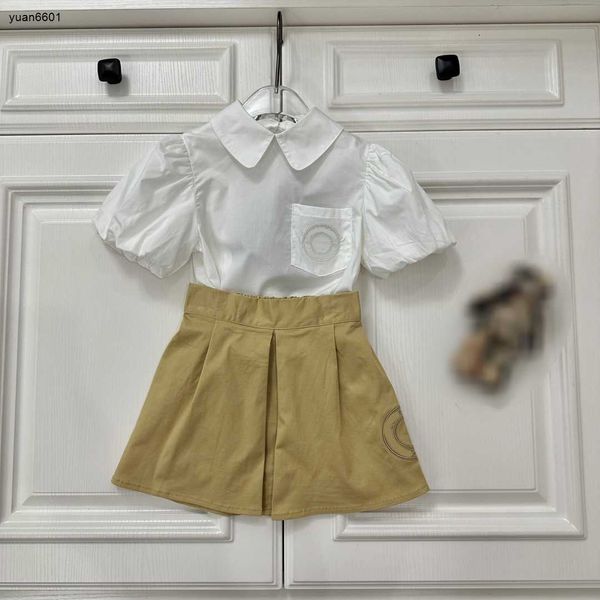 luxury designer baby clothes kids tracksuits girl dress size 100-150 cm 2pcs solid color bubble sleeve shirt and khaki pleated skirt june10, White
luxury designer baby clothes kids tracksuits girl dress size 100-150 cm 2pcs solid color bubble sleeve shirt and khaki pleated skirt june10, White