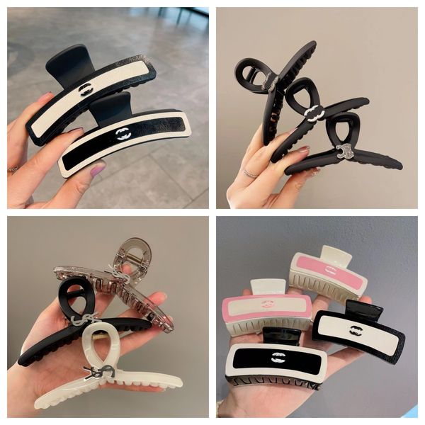 classic designer brand candy color acrylic hair clip barrettes clamps women girls letter wide black shark hairclaw fashion accessory hairjew, Golden;silver
classic designer brand candy color acrylic hair clip barrettes clamps women girls letter wide black shark hairclaw fashion accessory hairjew, Golden;silver