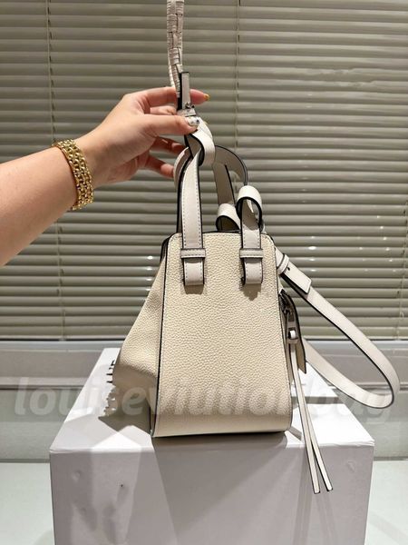 designer 2023 cowhide fashion women's single shoulder cross deformation women's mag x solid trend homcok bags
designer 2023 cowhide fashion women's single shoulder cross deformation women's mag x solid trend homcok bags