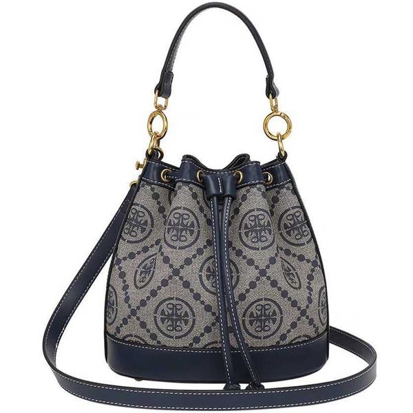 classic tb bucket can be used for one-shoulder cross-body portable casual versatile women'stj5s
classic tb bucket can be used for one-shoulder cross-body portable casual versatile women'stj5s