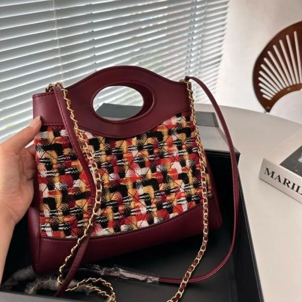 fall and winter style color match saddle bag designer tote luxury shoulder bags crossbody bag strap bag new multicolor cel cf woolen cloth 3
fall and winter style color match saddle bag designer tote luxury shoulder bags crossbody bag strap bag new multicolor cel cf woolen cloth 3