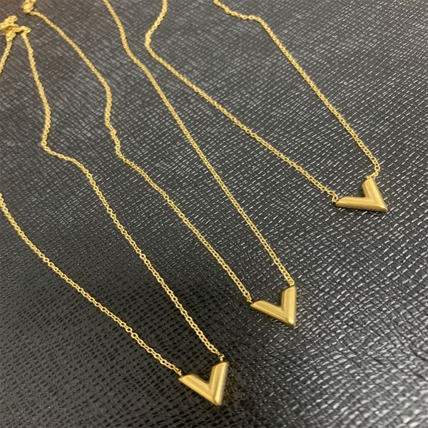 womens mens luxury designer necklace chain fashion jewelry gold v triangle pendant design party silver hip hop triangle necklace
womens mens luxury designer necklace chain fashion jewelry gold v triangle pendant design party silver hip hop triangle necklace