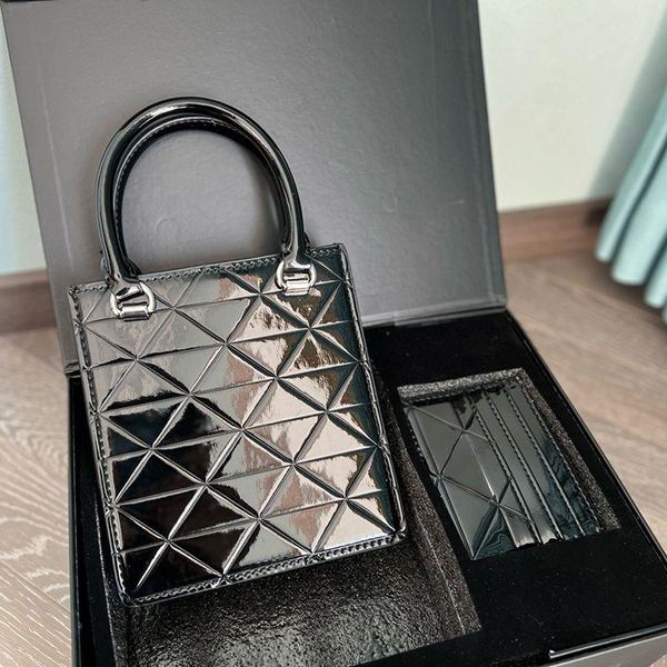 luxury women designer bags handbags shoulder bag tote bag with pocketssolid colours minimalist design available in two colours
luxury women designer bags handbags shoulder bag tote bag with pocketssolid colours minimalist design available in two colours