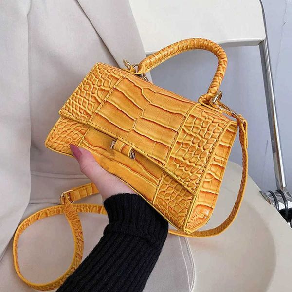 fashion women's luxury hourglass bag female mini handbags letter b brand designer totes evening bags women man casual backpack small sq
fashion women's luxury hourglass bag female mini handbags letter b brand designer totes evening bags women man casual backpack small sq