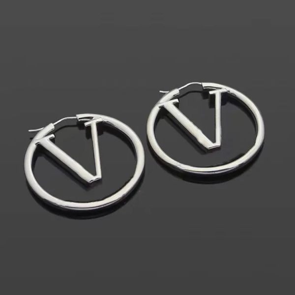designer circle classic women's earrings luxury 18k colorless earrings party birthday wedding gift, Golden;silver
designer circle classic women's earrings luxury 18k colorless earrings party birthday wedding gift, Golden;silver