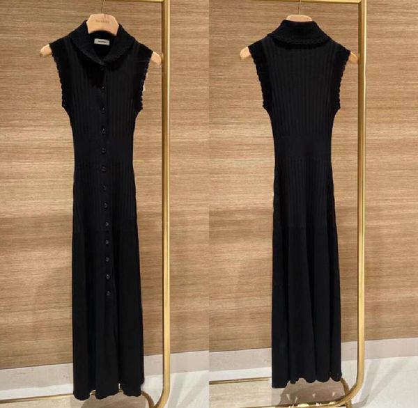 autumn new san ro women's french black polo collar lace sleeveless single breasted slim fit long knitted dress, Black;gray
autumn new san ro women's french black polo collar lace sleeveless single breasted slim fit long knitted dress, Black;gray