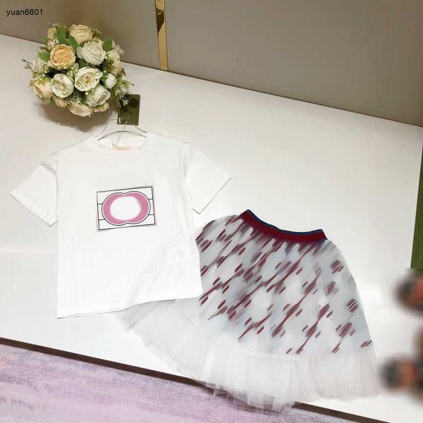 luxury kids tracksuits clothes fashion child sets baby outdoors suits size 100-160 cm 2pcs t-shirt and embroidered letter lace skirt june25, White
luxury kids tracksuits clothes fashion child sets baby outdoors suits size 100-160 cm 2pcs t-shirt and embroidered letter lace skirt june25, White