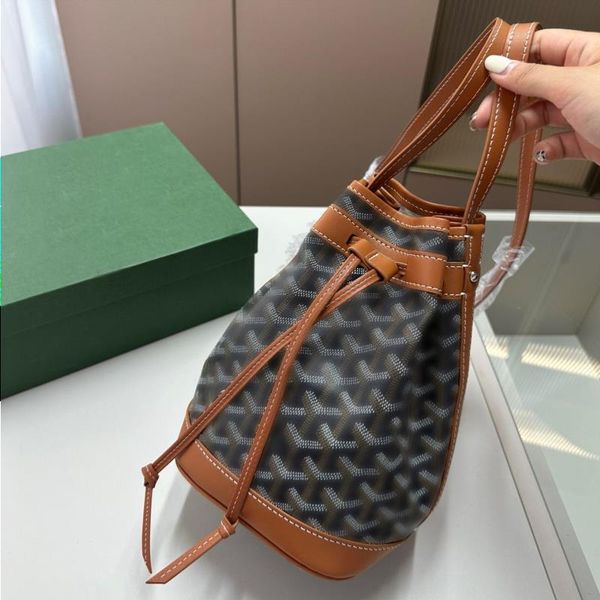 designer bag women luxury shoulder bag leather large capacity bucket bag toilet pouch beauty cross body bag ladies handbags good match nice
designer bag women luxury shoulder bag leather large capacity bucket bag toilet pouch beauty cross body bag ladies handbags good match nice
