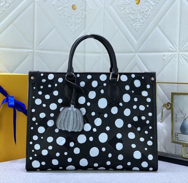 fashion pumpkin handbag embroidery onthego women one shoulder crossbody bag luxury brand shopping bags designer bag tote bags
fashion pumpkin handbag embroidery onthego women one shoulder crossbody bag luxury brand shopping bags designer bag tote bags