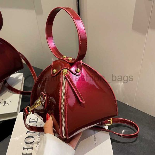 designer bag unique and fashionable women's in the small market 2023 new leisure network red triangle popular handheld texture designer
designer bag unique and fashionable women's in the small market 2023 new leisure network red triangle popular handheld texture designer