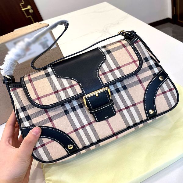 fashion designer new messenger bag crossbody bag full of modern clamshell design large capacity body contour lines super 29x18 gift box pack
fashion designer new messenger bag crossbody bag full of modern clamshell design large capacity body contour lines super 29x18 gift box pack