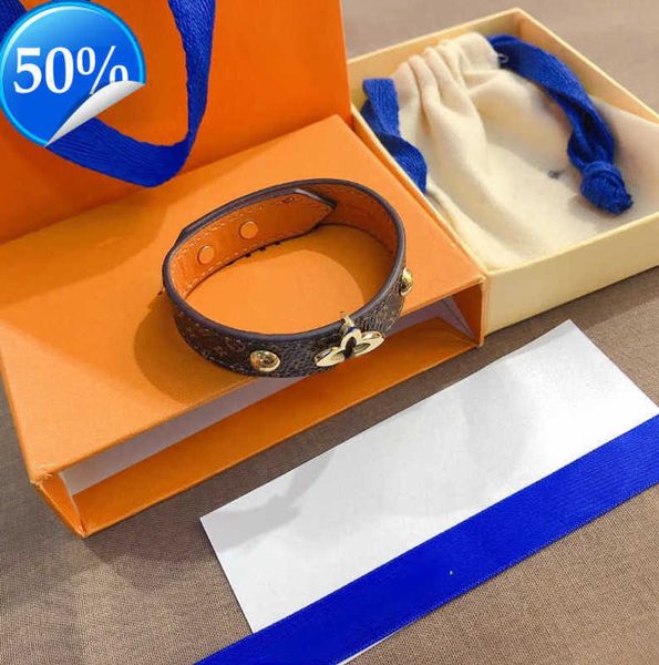 bangle new style bracelets women designer letter jewelry faux leather 18k gold plated stainless steel wristband cuff fashion accessories 548, Black
bangle new style bracelets women designer letter jewelry faux leather 18k gold plated stainless steel wristband cuff fashion accessories 548, Black