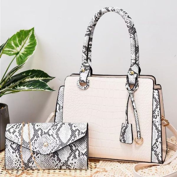 new luxury designer handbags leather shoulder bag serpentine alligator two-tone crossbody tote bag coposite purse large capacity weekend clu
new luxury designer handbags leather shoulder bag serpentine alligator two-tone crossbody tote bag coposite purse large capacity weekend clu