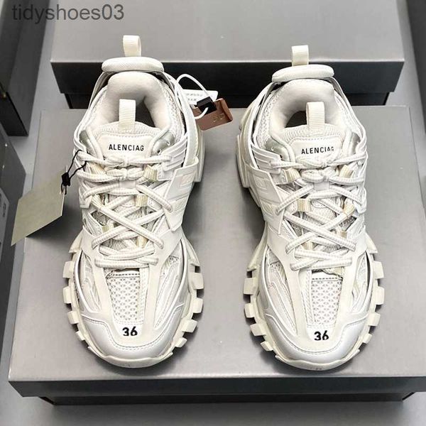 paris third generation high version daddy shoes balenciga track 3.0 thick soled sports and leisure shoes thick soled breathable men and wome, Black
paris third generation high version daddy shoes balenciga track 3.0 thick soled sports and leisure shoes thick soled breathable men and wome, Black