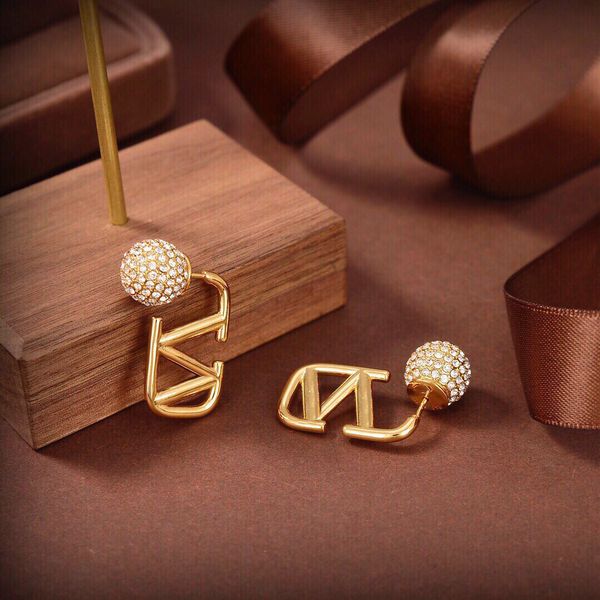 gold stud earring letter v logo brand woman hoop earing designer luxury valentinolies jewelry pearl earrings 89, Golden;silver
gold stud earring letter v logo brand woman hoop earing designer luxury valentinolies jewelry pearl earrings 89, Golden;silver