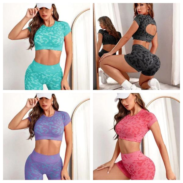 2023 new seamless camouflage yoga suit with hollow back, short sleeves, hip shorts and yoga clothes for women in europe and america., White;red
2023 new seamless camouflage yoga suit with hollow back, short sleeves, hip shorts and yoga clothes for women in europe and america., White;red