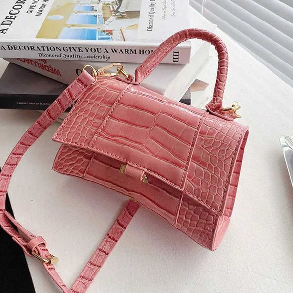 luxury women's classic hourglass bag female mini handbags letter b brand designer totes evening bags women man casual backpack small sq
luxury women's classic hourglass bag female mini handbags letter b brand designer totes evening bags women man casual backpack small sq