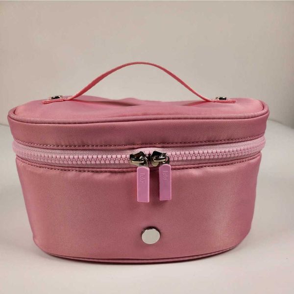 oval access kit water-repellent fabric lulu cosmetic bag fitness training multifunctional storage metal on the designer light luxury and hig
oval access kit water-repellent fabric lulu cosmetic bag fitness training multifunctional storage metal on the designer light luxury and hig