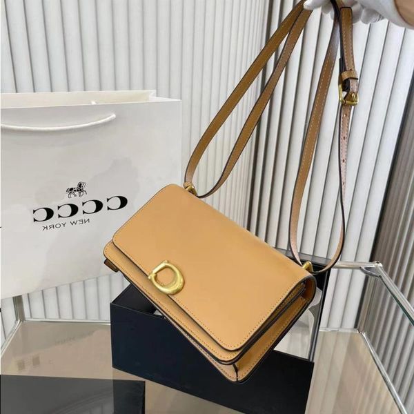 designers bag leather handbag luxury letter crossbody bag shell bags multifunctional classic simplicity fashion trend good match very nice g 
designers bag leather handbag luxury letter crossbody bag shell bags multifunctional classic simplicity fashion trend good match very nice g