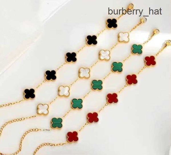 designer classic lucky clover bracelet 18k gold plated ladies and girls valentine's day mother's day engagement jewelry no fade, Golden;silver
designer classic lucky clover bracelet 18k gold plated ladies and girls valentine's day mother's day engagement jewelry no fade, Golden;silver