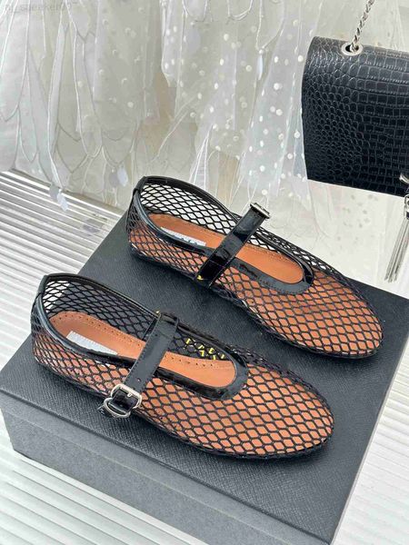 2023 alaia shoes summer round toe rhinestone flat ballet shoes women brand leather rivet buckle strap loafers shoes causal walking shoes kpd, Black
2023 alaia shoes summer round toe rhinestone flat ballet shoes women brand leather rivet buckle strap loafers shoes causal walking shoes kpd, Black