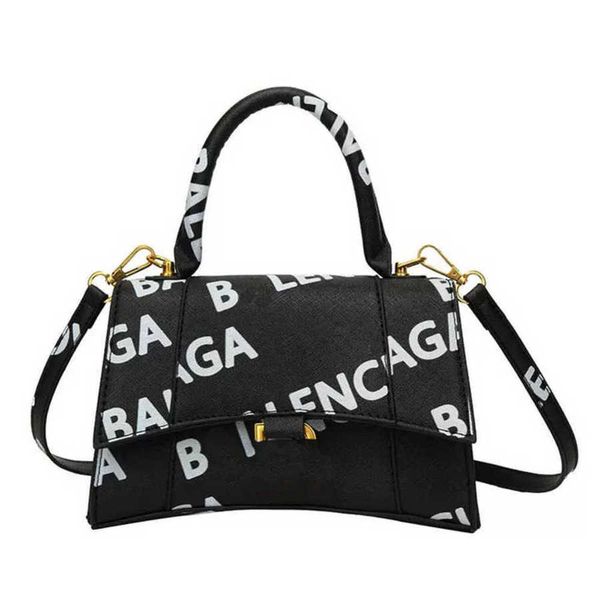 luxury fashion women's hourglass bag female mini handbags letter b brand designer totes evening bags women man casual backpack small sq
luxury fashion women's hourglass bag female mini handbags letter b brand designer totes evening bags women man casual backpack small sq