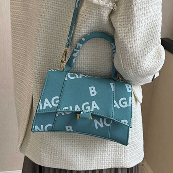 fashion luxury women's hourglass bag female mini handbags letter b brand designer totes evening bags women man small square pack ladies
fashion luxury women's hourglass bag female mini handbags letter b brand designer totes evening bags women man small square pack ladies