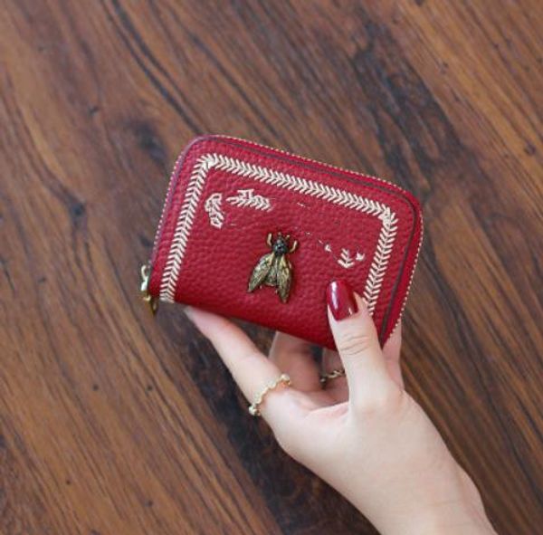 anti-degaussing certificate clip set ultra-thin business cards new card holder women's small leather exquisite high-end large capacity, Red;black
anti-degaussing certificate clip set ultra-thin business cards new card holder women's small leather exquisite high-end large capacity, Red;black