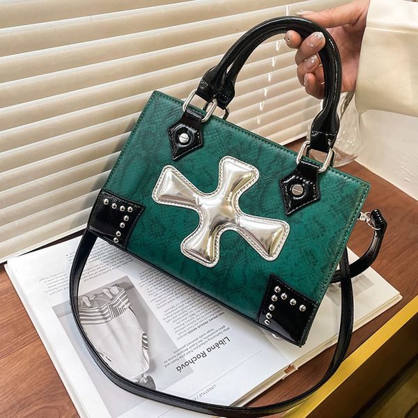evening bags luxury brand designer crossbody fashion retro snake pattern womens shoulder bag personalized ladies handbag 230817
evening bags luxury brand designer crossbody fashion retro snake pattern womens shoulder bag personalized ladies handbag 230817