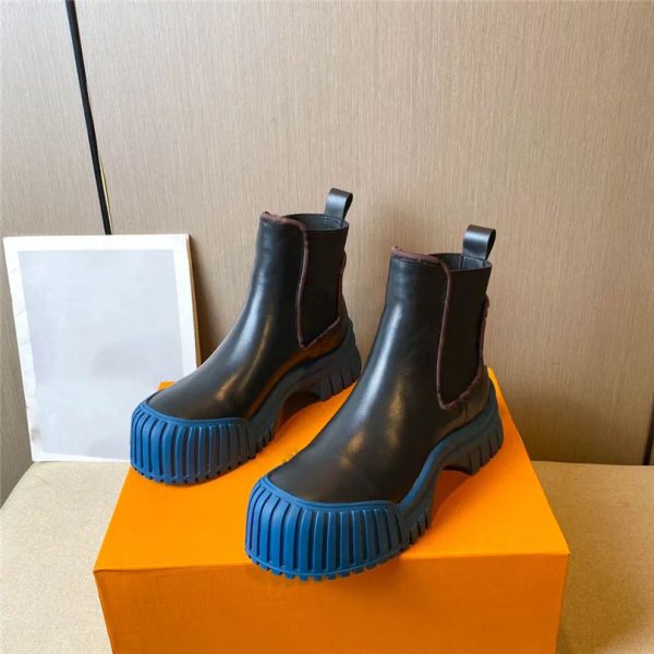 luxury designer ruby flat low ankle boots women laureate platform desert leather winter martin shoes luxury shoetrim zipper rubber sole snea, Black
luxury designer ruby flat low ankle boots women laureate platform desert leather winter martin shoes luxury shoetrim zipper rubber sole snea, Black