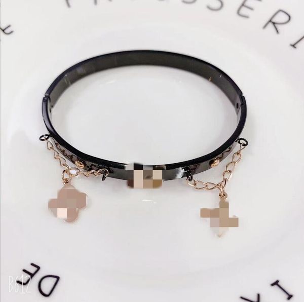popular 2023 titanium steel bracelet, female minority design, fashionable and atmospheric rose gold mother tassel chain, directly supplied b, Black
popular 2023 titanium steel bracelet, female minority design, fashionable and atmospheric rose gold mother tassel chain, directly supplied b, Black