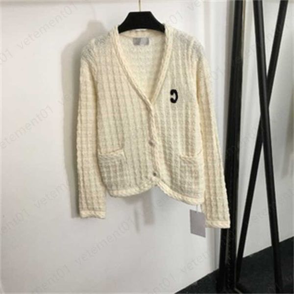 knitted sweater cardigan sweaters womens coat chest logo embroidery v-neck long sleeve knit sweater jacket beige navy blue black 3 color des, White;black
knitted sweater cardigan sweaters womens coat chest logo embroidery v-neck long sleeve knit sweater jacket beige navy blue black 3 color des, White;black