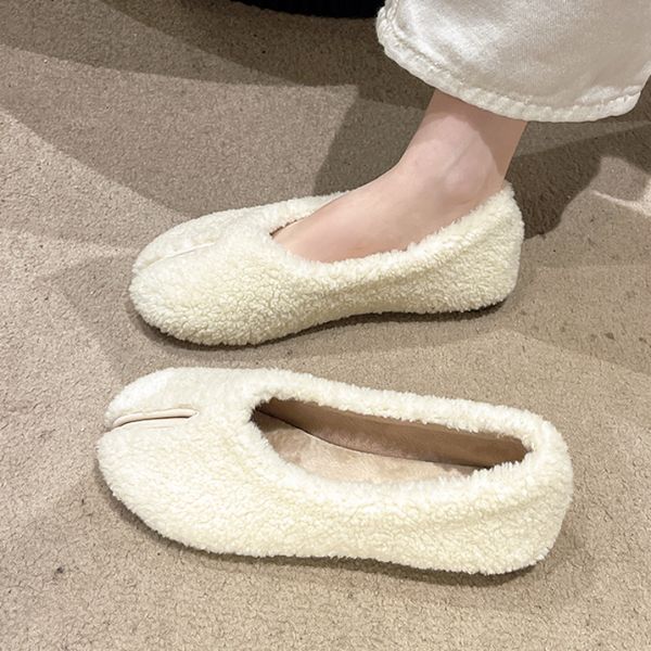 dress shoes luxury lambwool moccasins femme winter cotton shoe warm plush loafers comfy curly sheep fur flats woman 230818, Black
dress shoes luxury lambwool moccasins femme winter cotton shoe warm plush loafers comfy curly sheep fur flats woman 230818, Black