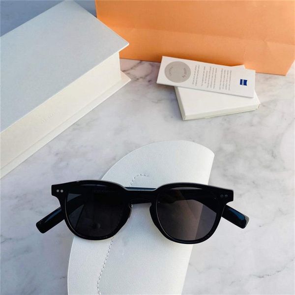 lutto new men women fashion net celebrity net celebrity sunglasses uvstone uses high-quality plates to create cat oval frames to s2170, White;black
lutto new men women fashion net celebrity net celebrity sunglasses uvstone uses high-quality plates to create cat oval frames to s2170, White;black