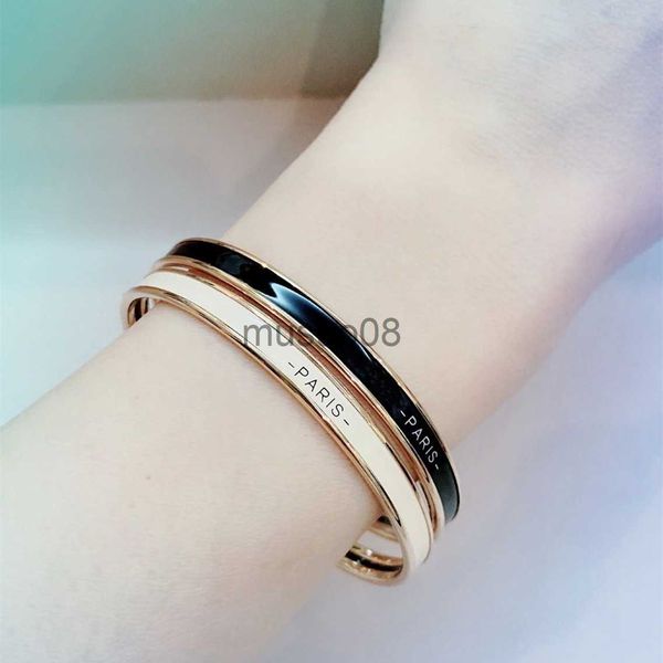 bangle aaa h bracelet for women luxury charms summer party fashion jewelry for womens holiday gift with box j230819, Black
bangle aaa h bracelet for women luxury charms summer party fashion jewelry for womens holiday gift with box j230819, Black