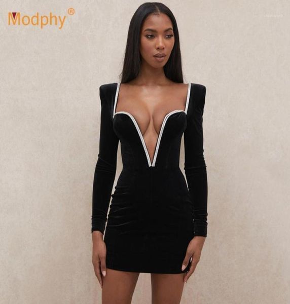 winter vneck long sleeve diamond backless black velvet bodycon mini dress 2021 new women celebrity evening party vestidos17139607, Black;gray
winter vneck long sleeve diamond backless black velvet bodycon mini dress 2021 new women celebrity evening party vestidos17139607, Black;gray