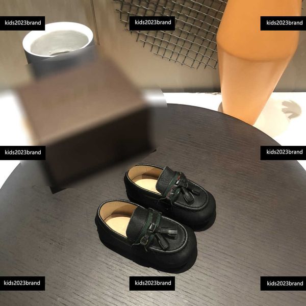 baby shoes fashion designer kids infant shoes 1-3 t box packaging letter printing new products rubber spring size 20-25
baby shoes fashion designer kids infant shoes 1-3 t box packaging letter printing new products rubber spring size 20-25