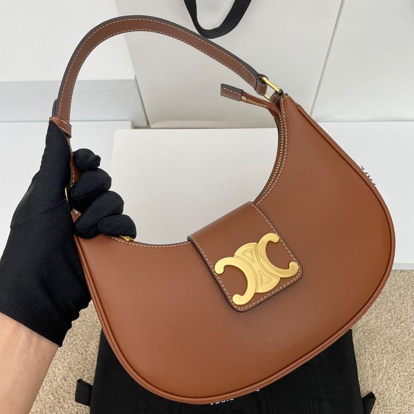 2023 new women's underarm bag high-end custom quality tote bag made of cowhide handbag with retro fashion sense zipper opening and clos
2023 new women's underarm bag high-end custom quality tote bag made of cowhide handbag with retro fashion sense zipper opening and clos