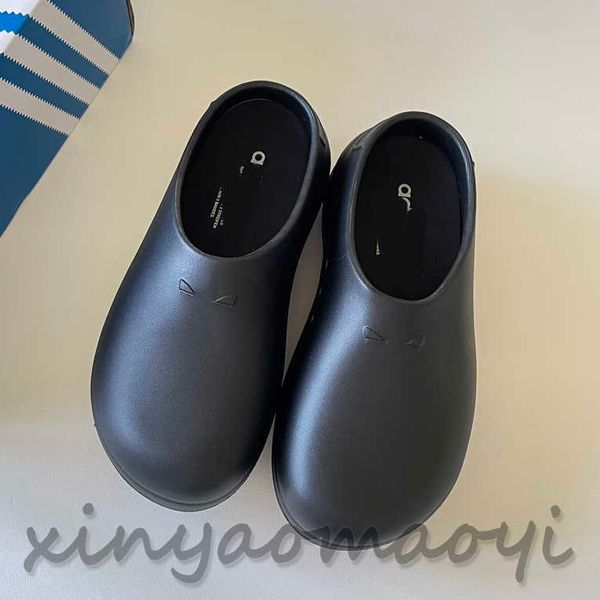 ad sports brand, designer slippers, anti-slip wear light, platform slippers, sandals, chef shoes, muller shoes 015, Black
ad sports brand, designer slippers, anti-slip wear light, platform slippers, sandals, chef shoes, muller shoes 015, Black
